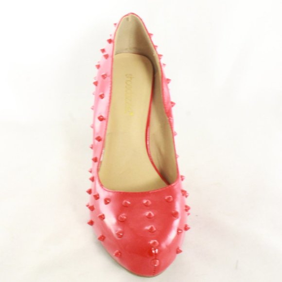 SHOE DAZZLE Studded Red Pump Heels Like New - Picture 4 of 8